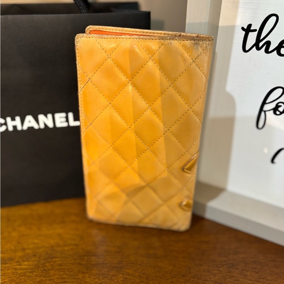 CHANEL Cambon Line Large Beige Yellow 
Calfskin Leather wallet - Picture 12 of 12